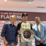 Flamengo faz homenagem a Pedro, maior artilheiro do clube no século