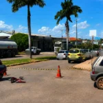 Acidente entre carro e motoneta deixa duas mulheres feridas em Pimenta Bueno Acidente entre carro e motoneta deixa duas mulheres feridas em Pimenta Bueno